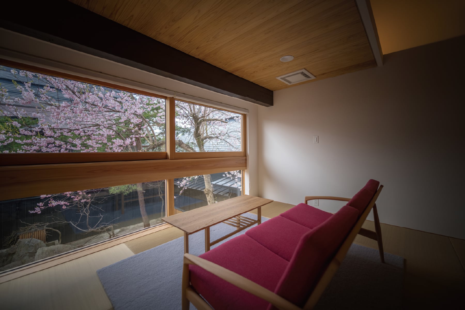 KURA 07 客室全景